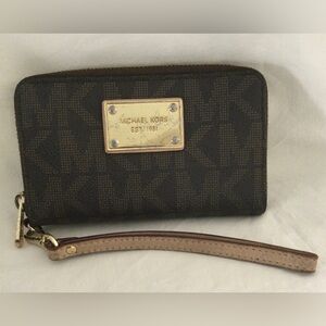 Michael Kors Wristlet